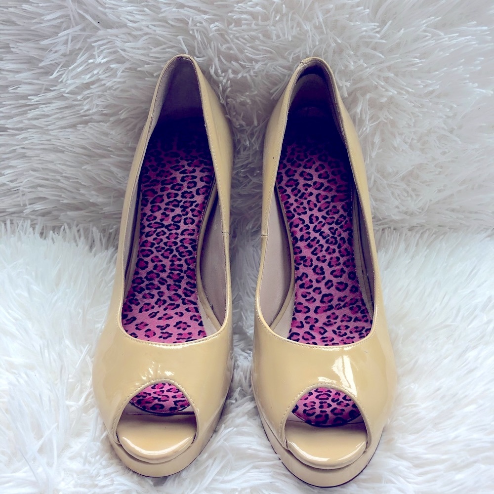 Cole Haan Nike Air Pumps size 8.5 SALE